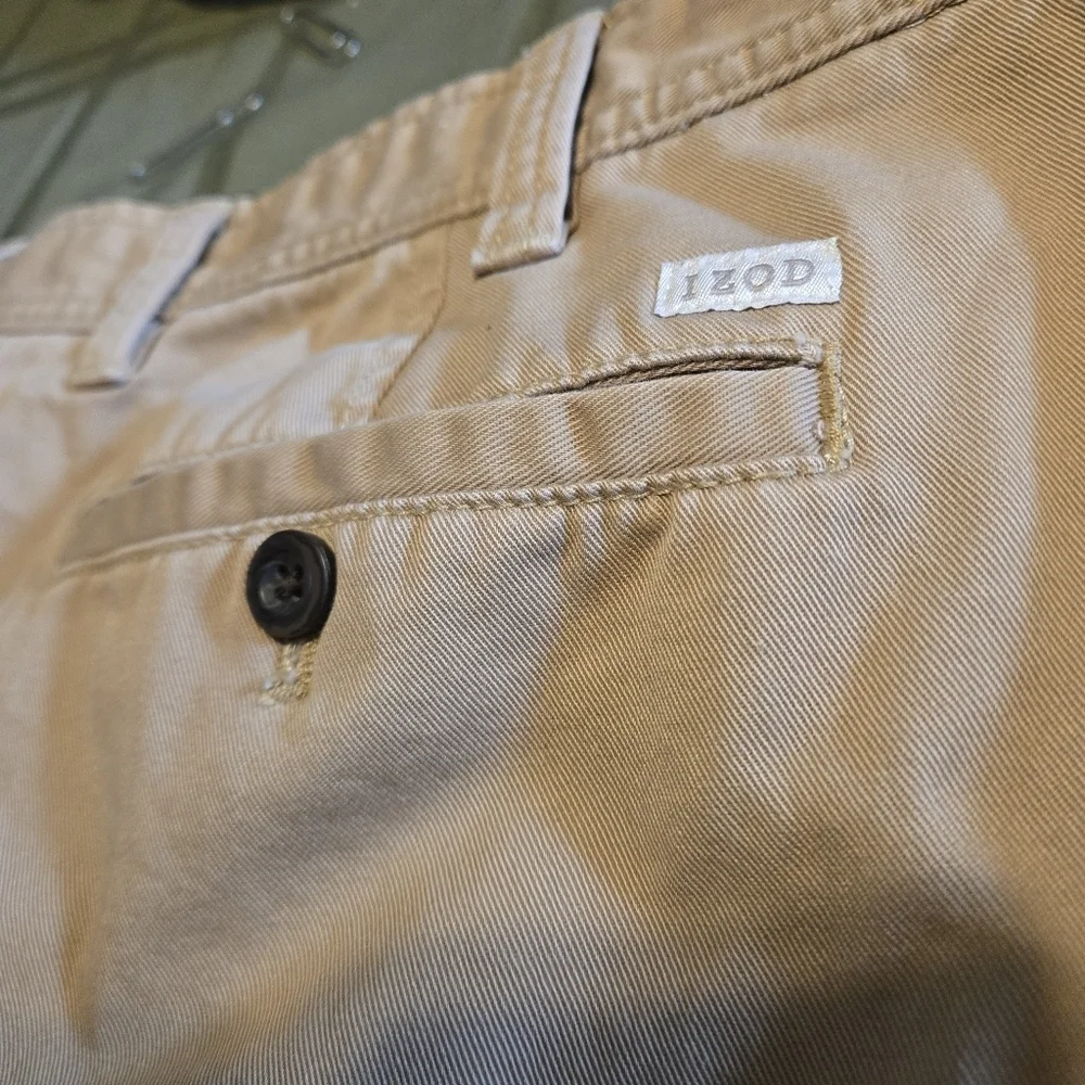 IZOD Saltwater Chino Shorts Men’s 42 Tan Classic Cotton Flat Front 4 Pocket 2016
